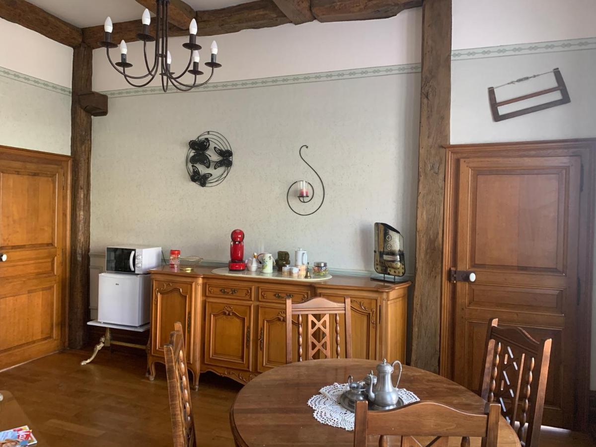 Chambres D'Hotes Dans Une Maison De Caractere Mussey-sur-Marne Exteriör bild