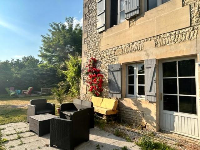 Chambres D'Hotes Dans Une Maison De Caractere Mussey-sur-Marne Exteriör bild